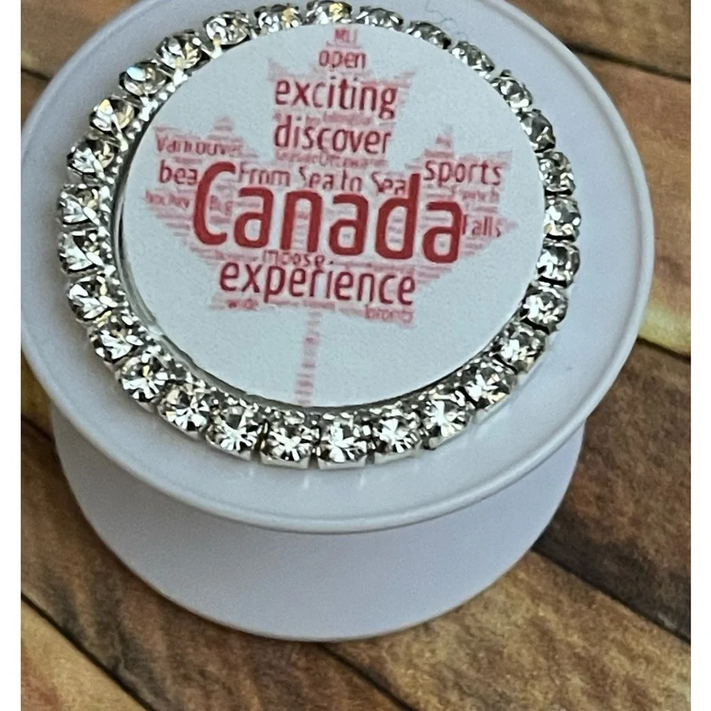 Canada phone accessory
